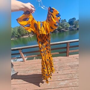 Beautiful African made peacock dress,stunning fit,no size but small-xlarge